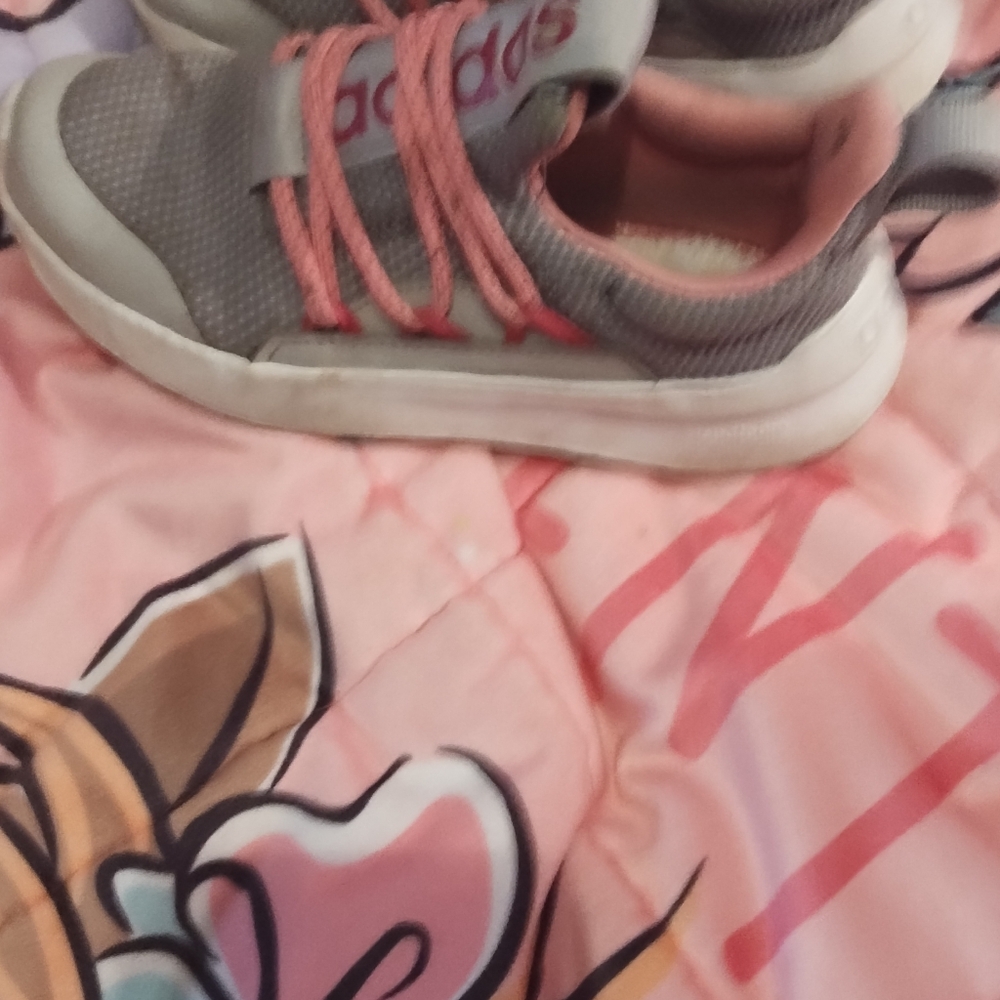 Kid girl tennis shoes